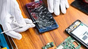 Cracked Screen or Battery Trouble? On Fix Wireless Services Have You Covered!