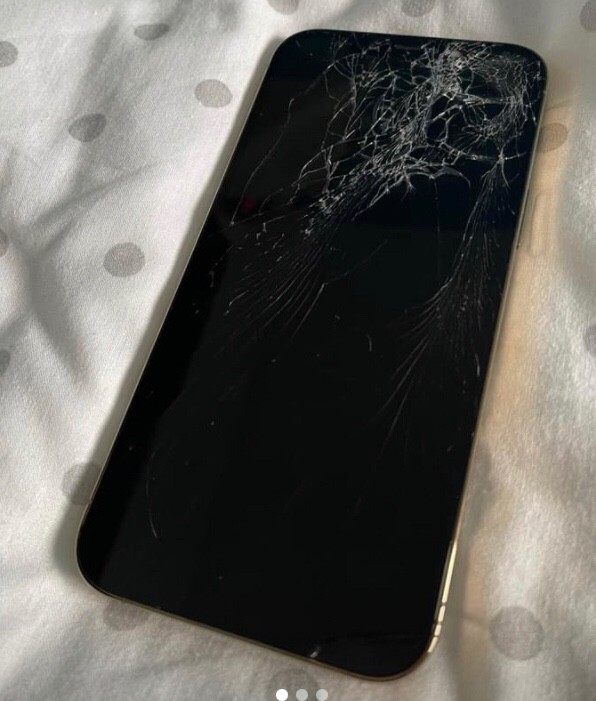 Iphone  Cracked Display